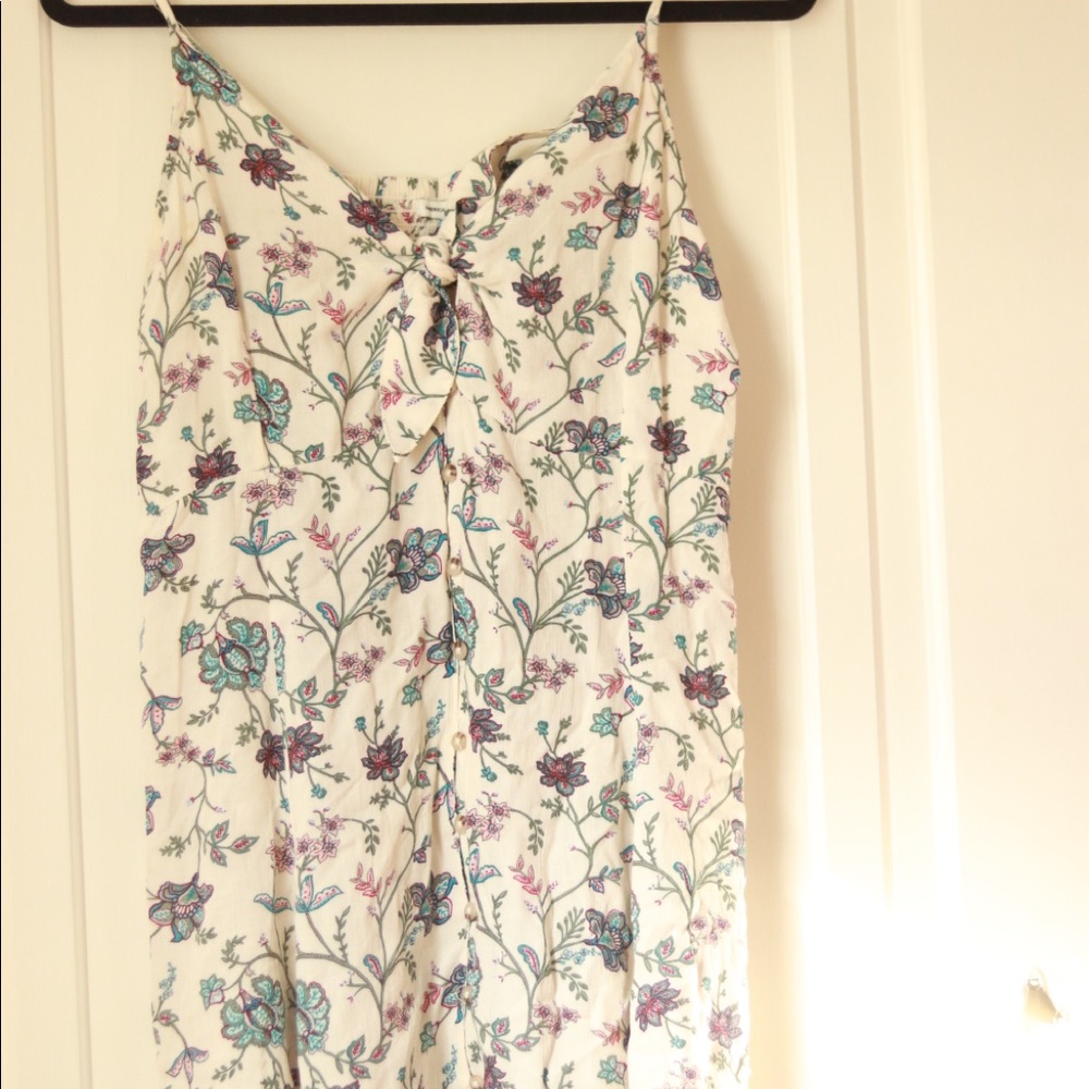 American Eagle paisley button-down dress